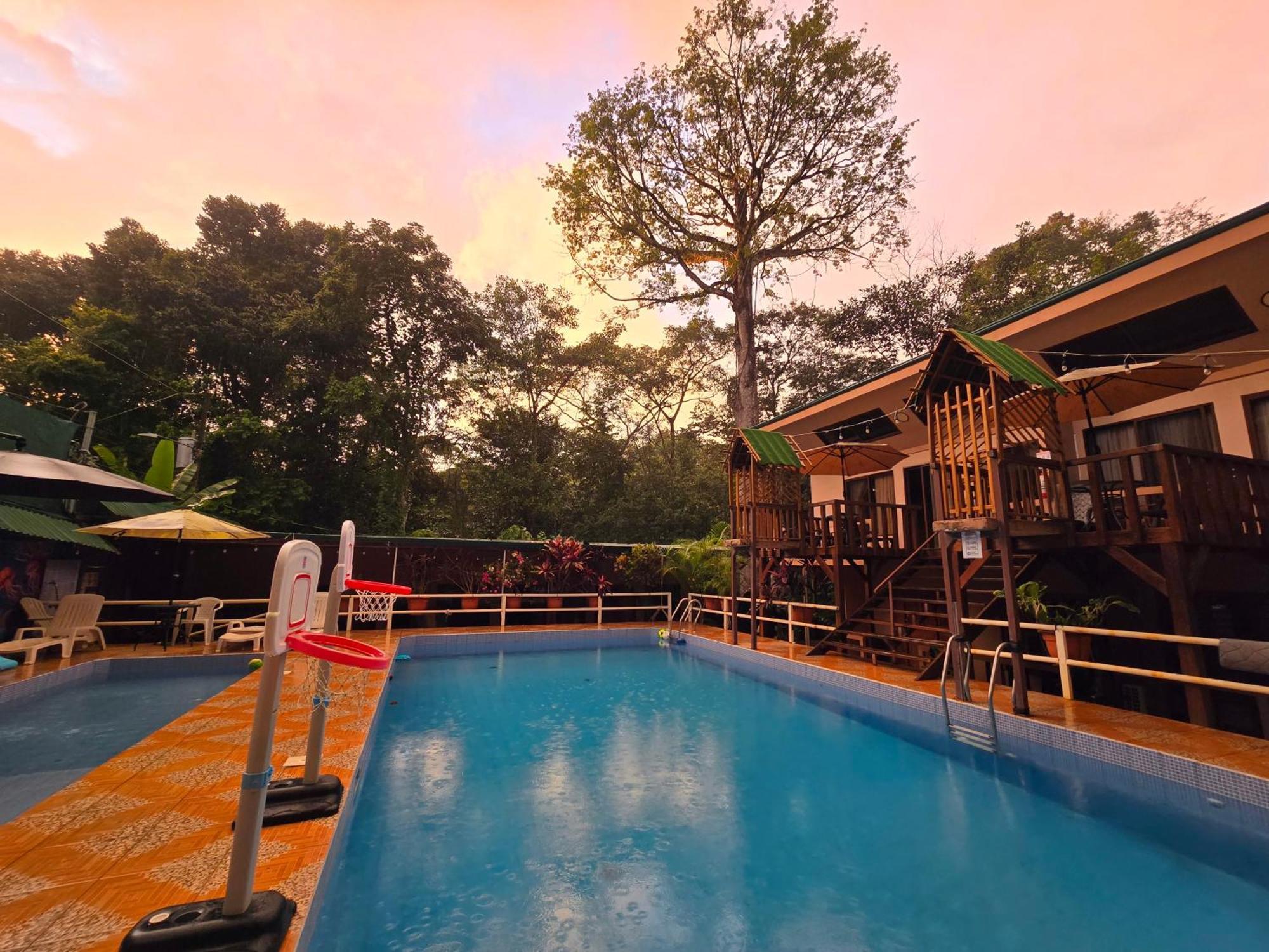 Cool Waters Jungle Villas Uvita Luaran gambar